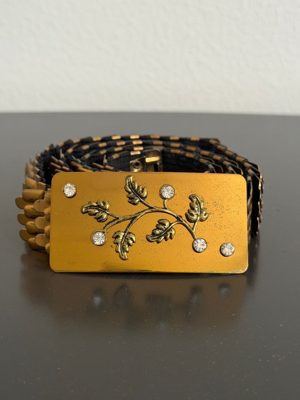 Vintage Gold-tone Metal Belt Scalloped Scales Stretchy Elastic decorative